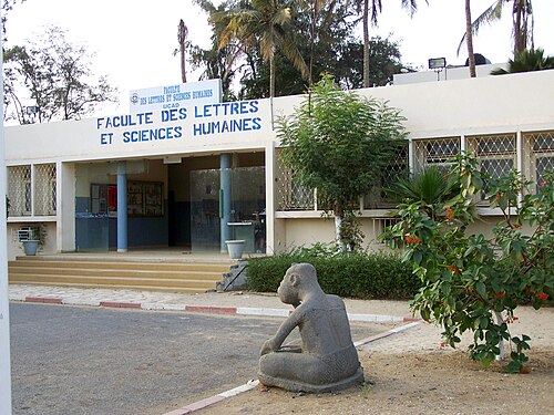 Faculté des lettres et sciences humaines de Dakar, Dakar